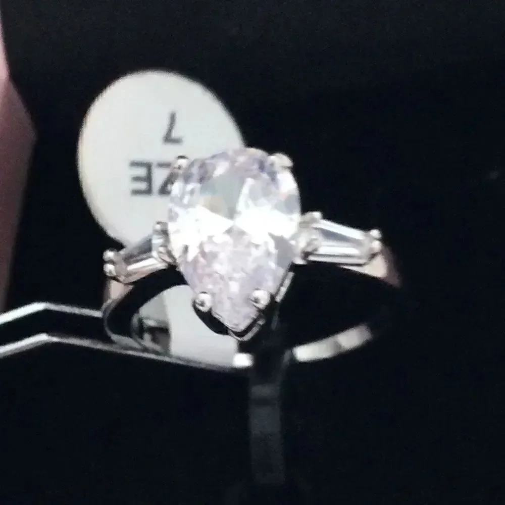 NWT Peermont Sz 7 engagement ring